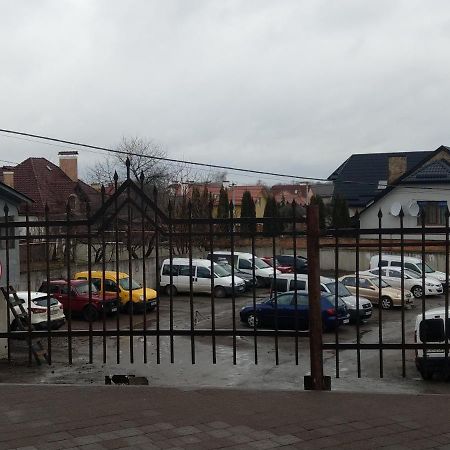 Однокімнатна Квартира В Новобудові По Мельника Riwne Exterior foto